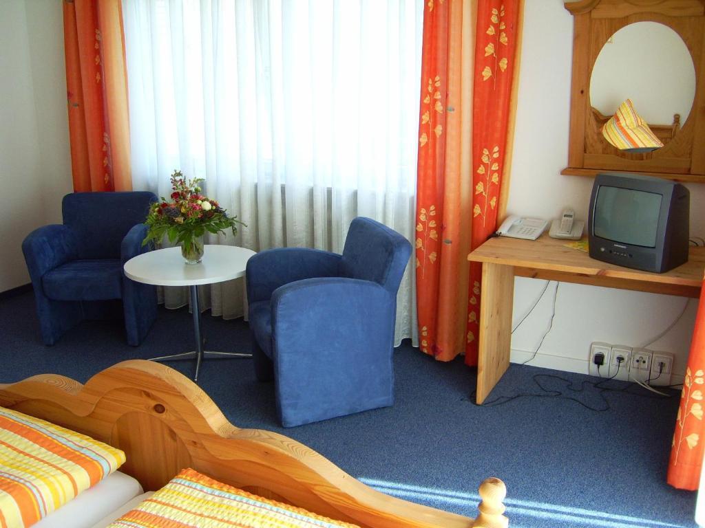Gasthaus Hirsch Otel Baden-Baden Oda fotoğraf
